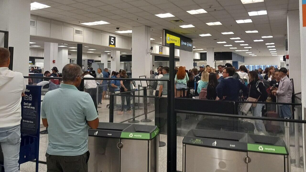 Trump administration considers cutting TSA workers