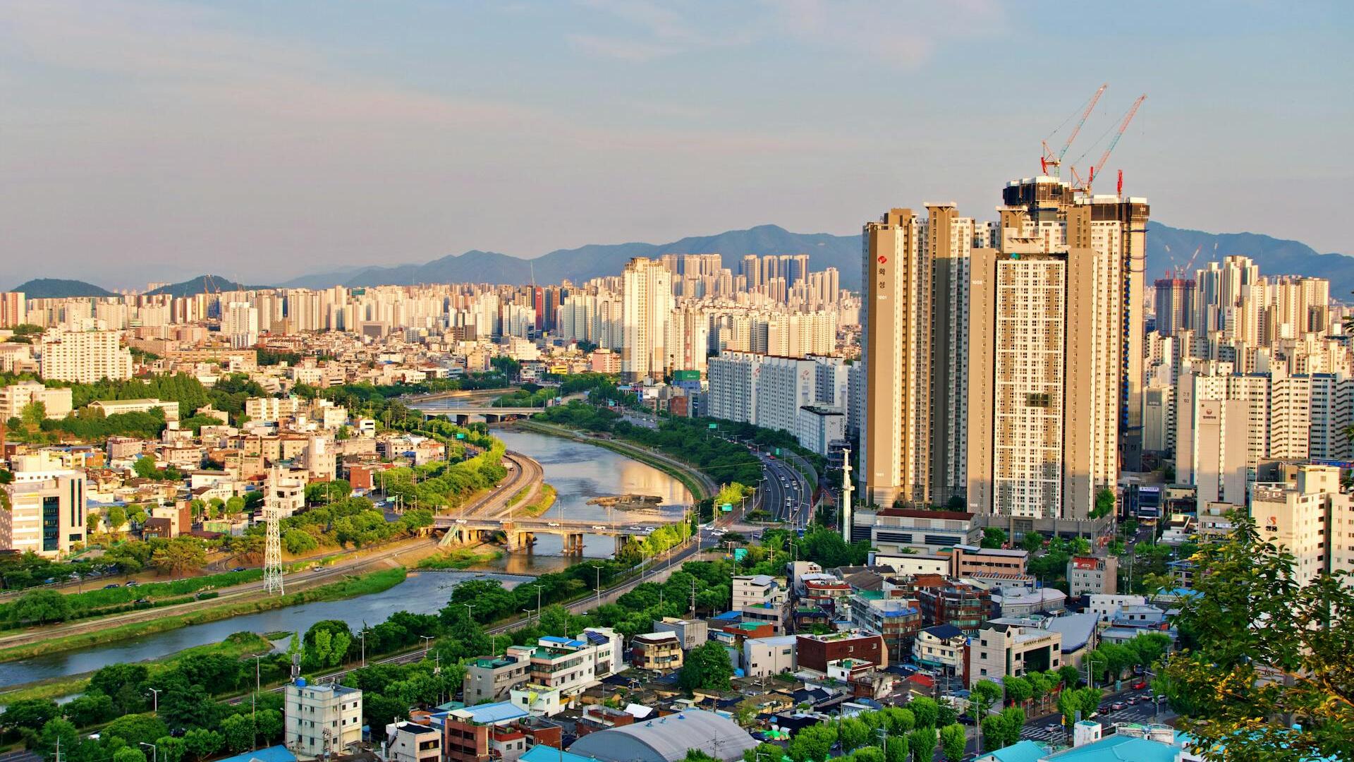 APAC markets rise; Iran tensions remain in focus