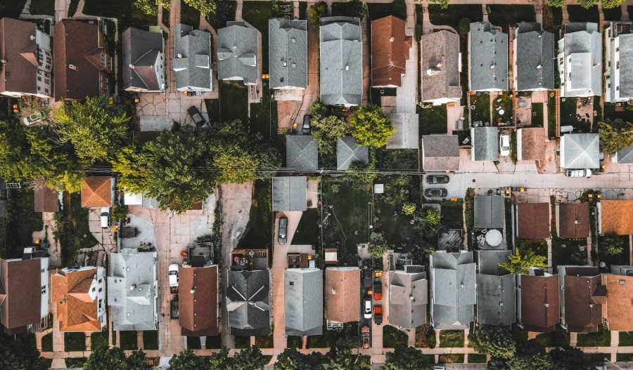 Mortgage applications fall annually amid economic turmoil