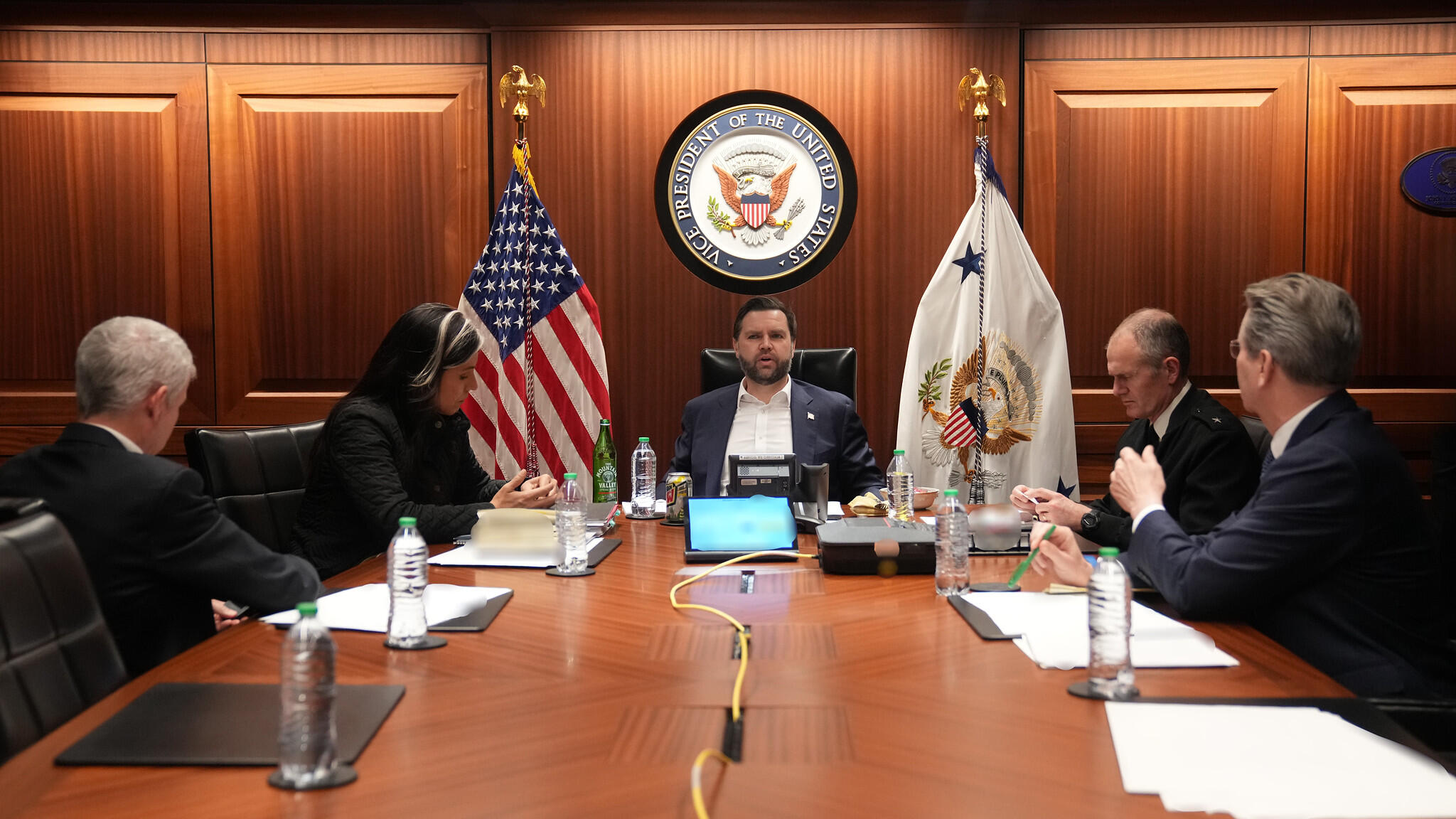 US, Iran weigh new talks as ceasefire nears end