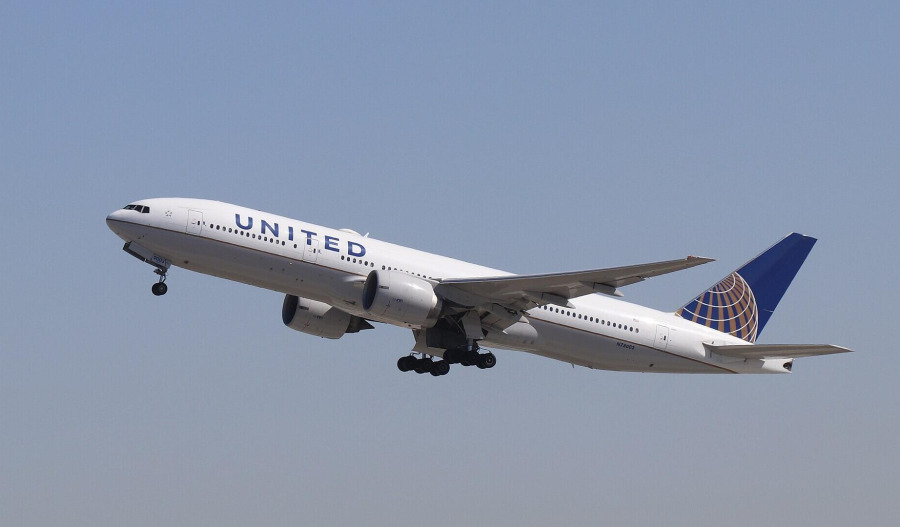 United checks if American merger will fly with Trump