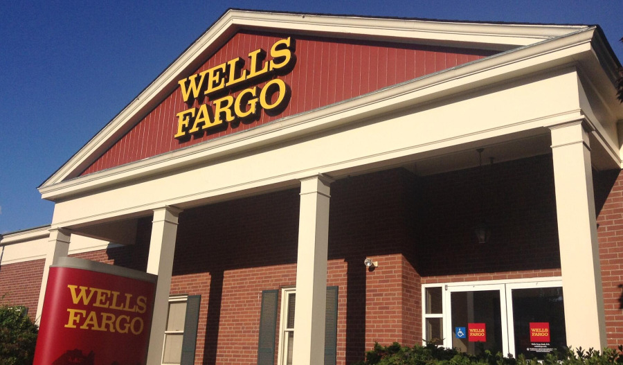 Wells Fargo net interest income misses estimates