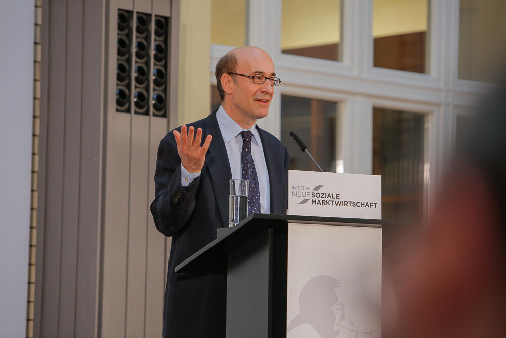 Ludwig-Erhard-Lecture "Dealing with Public and Private Debt Overhang in the Aftermath of Financial Crises"