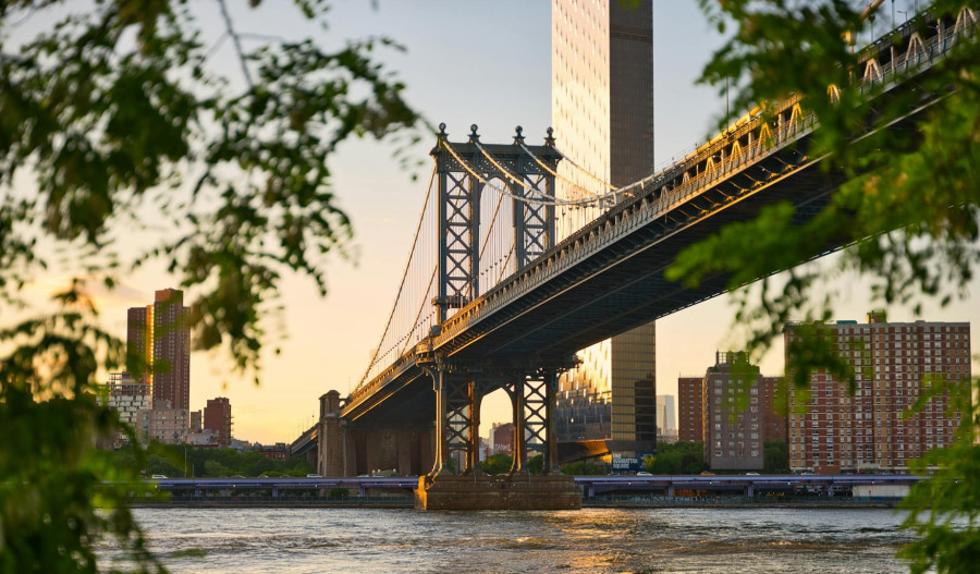 US markets mixed as S&P 500, Nasdaq hit record highs