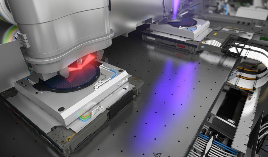 ASML earnings: Shares fall amid new China sales curbs