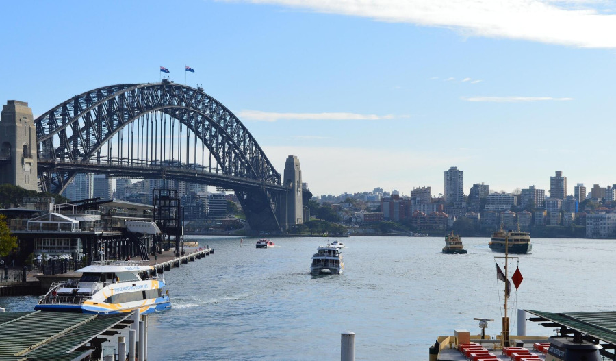 ASX almost unmoved by Wall Street highs