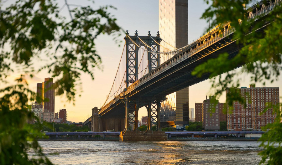 US markets close mixed; S&P, Nasdaq renew records