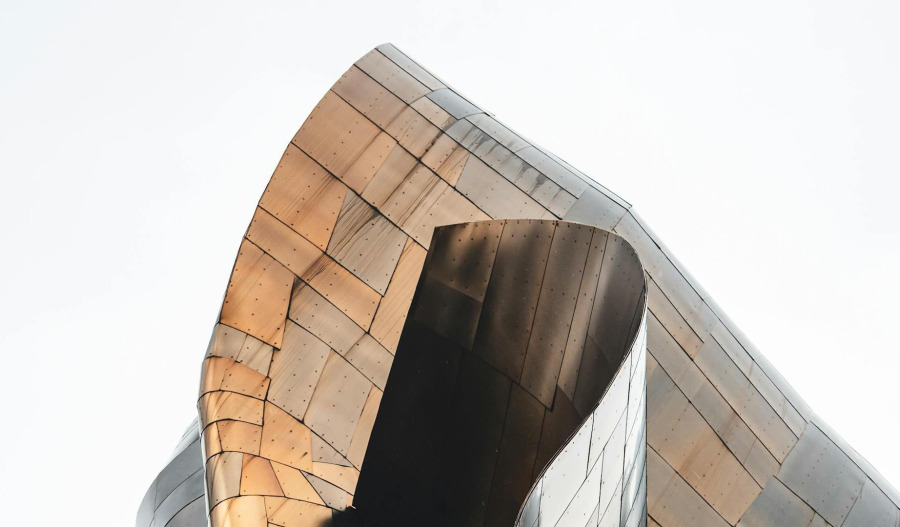 Trading floor: Santana Mins falls; Reliance, EUR lift