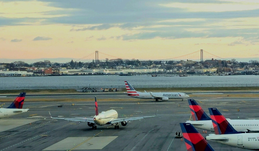 US airlines hike up prices amid rising jet fuel costs