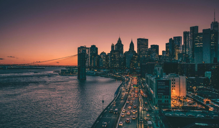 US futures edge higher ahead of tech earnings