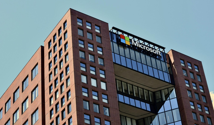 Microsoft beats; capex outlook far above estimates