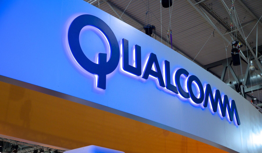 Qualcomm handset chip sales fall, AI chips due 2026