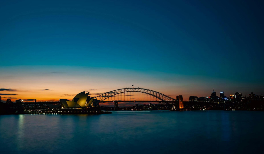 ASX snaps losing streak as miners rally