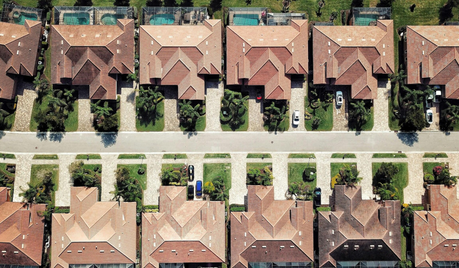 US median home prices slid to a 4yr low in March