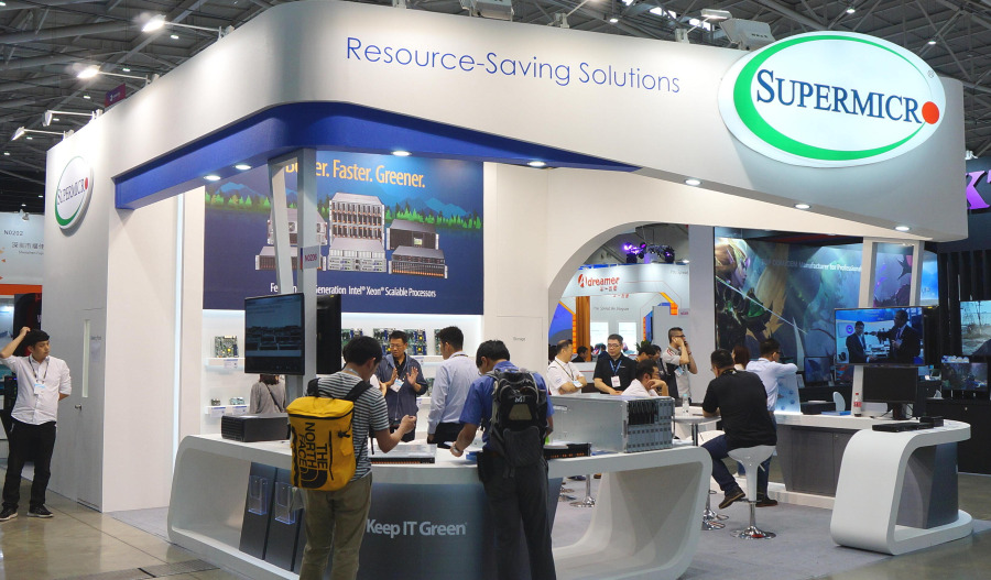 Super Micro posts revenue miss, issues strong guidance