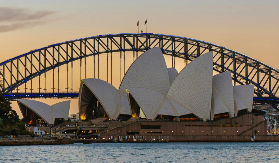 ASX falls 1.5% as banks lead sell-off