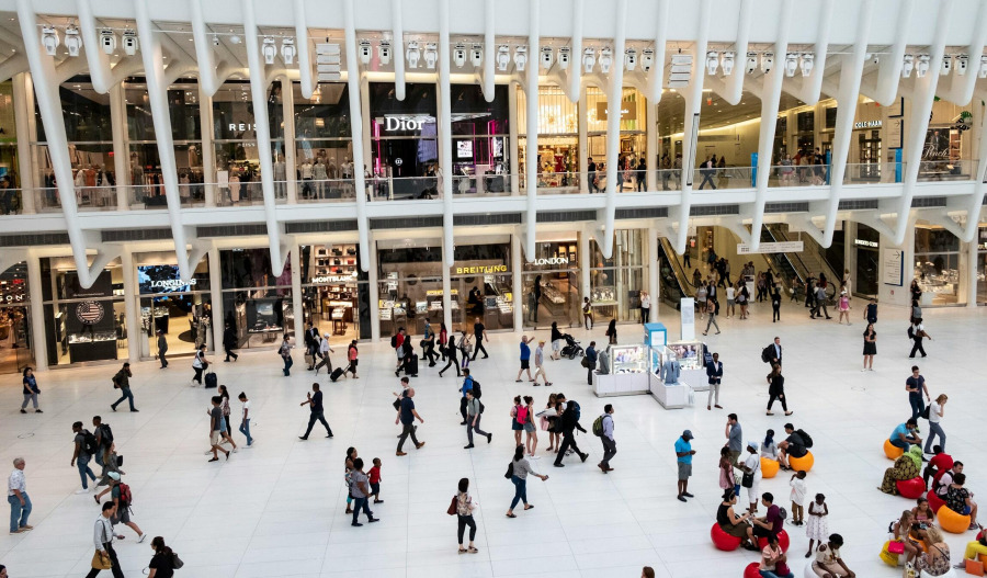 US consumer sentiment falls to new low in May