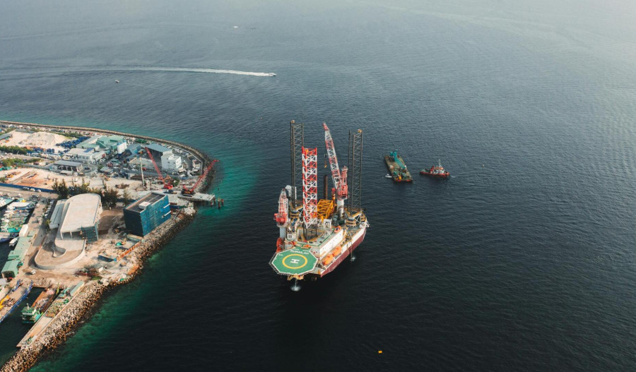 Oil prices jump 4% after Trump rejects Iran proposal