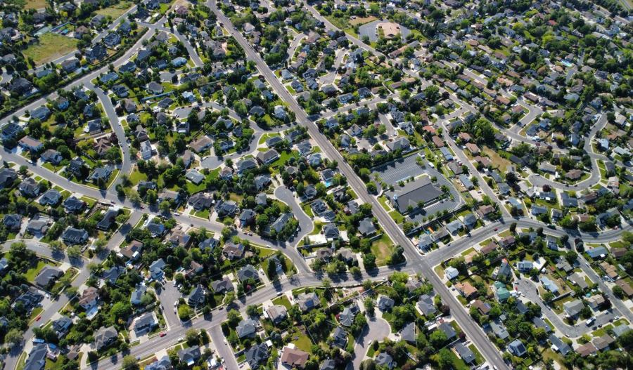 US existing home sales rise slightly in April