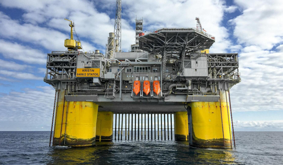 Oil pushes higher amid persistent M.East uncertainties