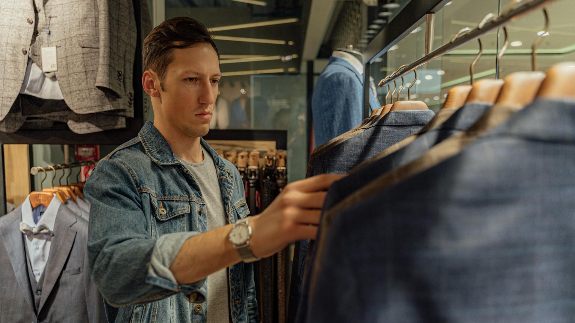US retail wrap: Consumers increasingly cautious
