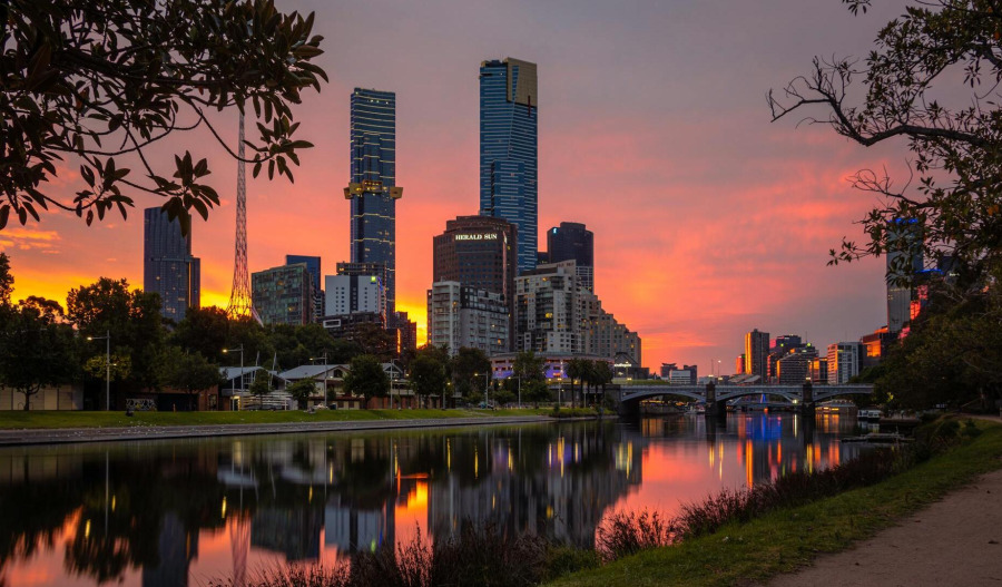 ASX ticks 0.1% lower as real estate and retail weighs