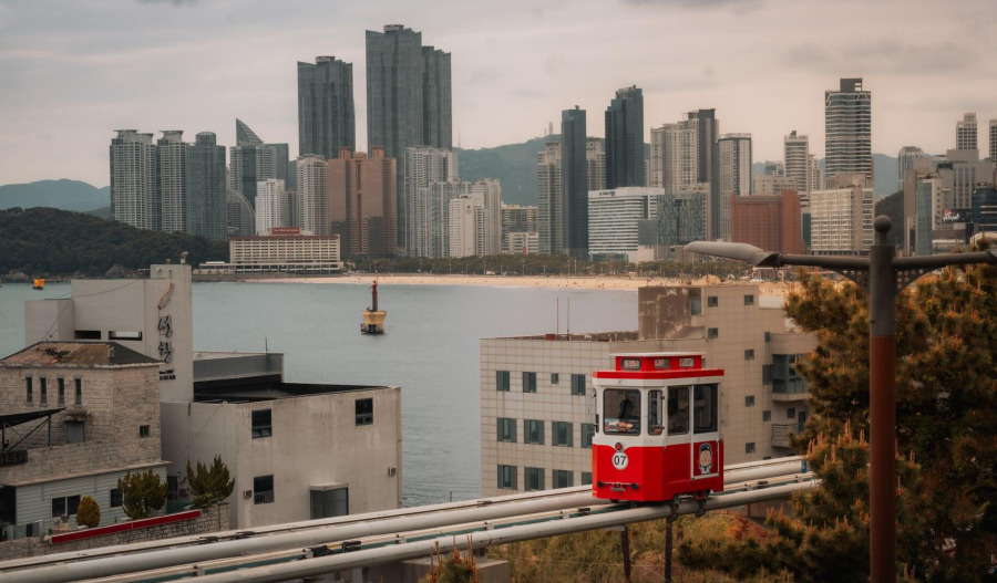 APAC markets retreat as AI rally cools