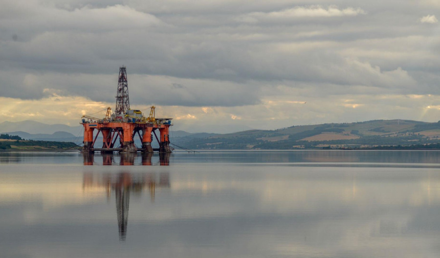 Oil steady as traders assess Iran peace deal prospects