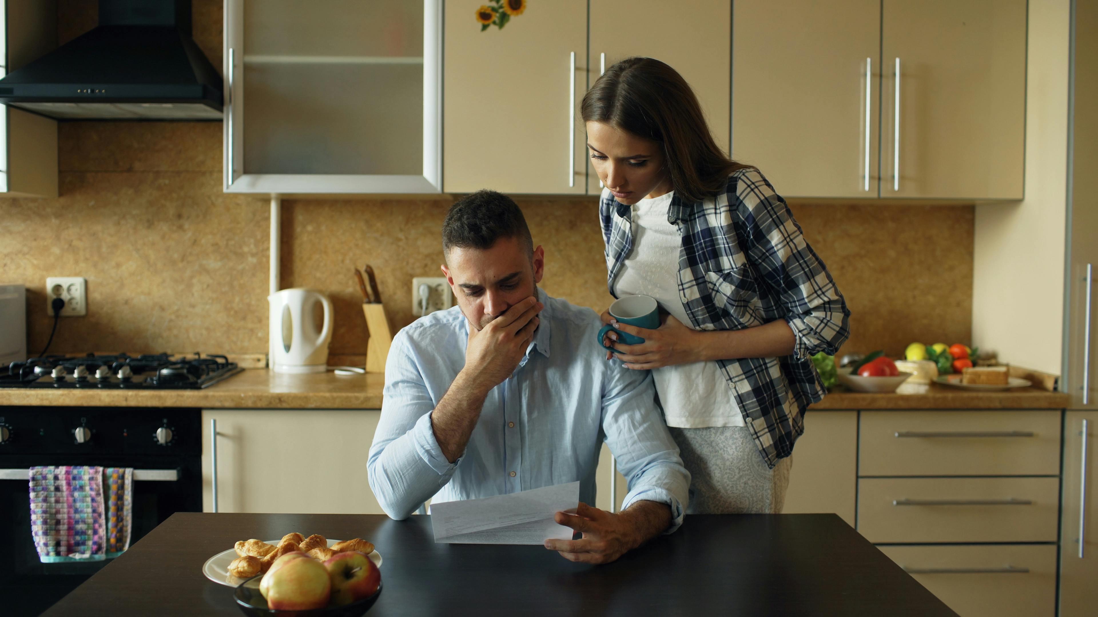 NY Fed: Household financial outlook deteriorates