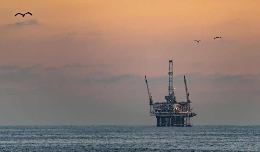 Oil prices lift as traders monitor US-Iran conflict