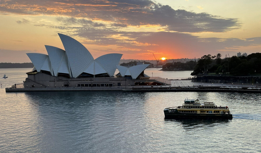 ASX bounces back after peace plan lifts US stocks