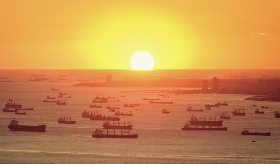 Hormuz oil exports accelerate after deal