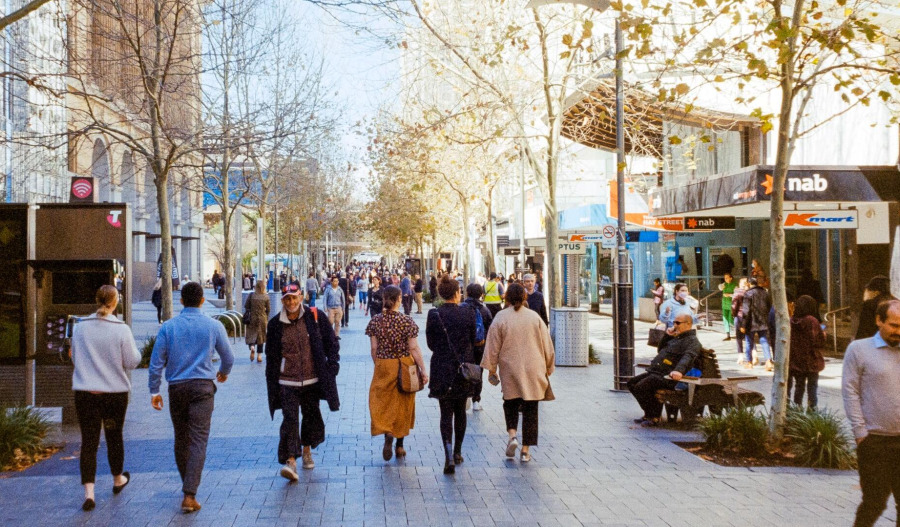 Aus unemployment eases to 4.4% in May