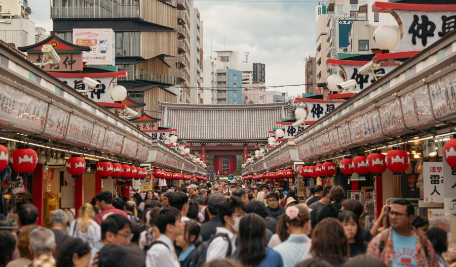 APAC markets mostly lower as tech sell-off deepens