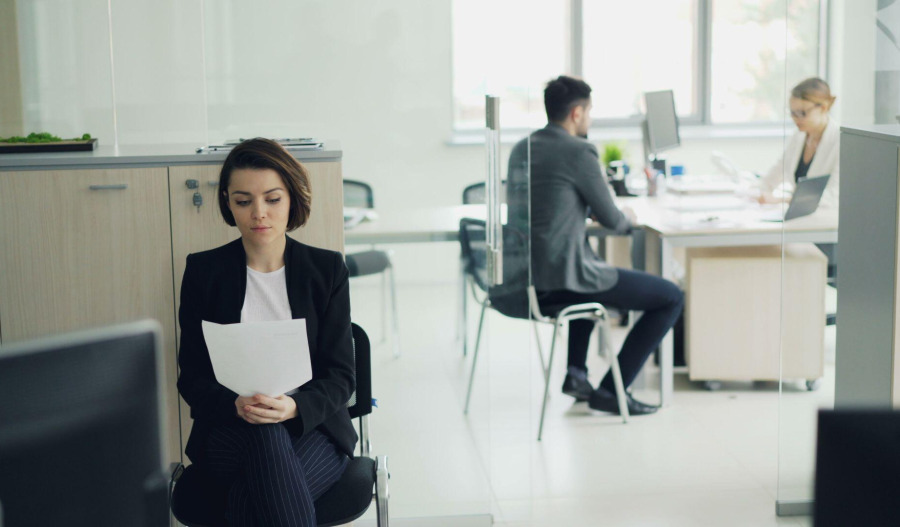 US private hiring slows ahead of jobs report