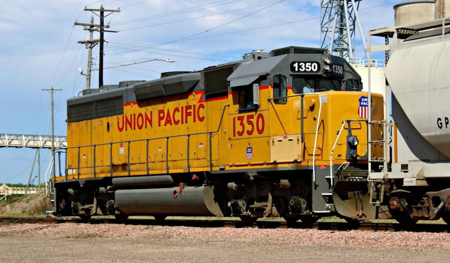 Union Pacific, Norfolk Southern seek merger approval