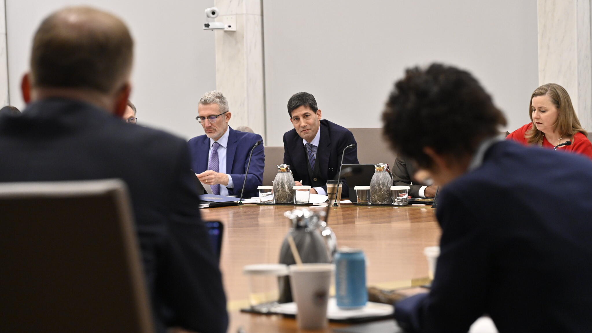 Fed minutes show division on rate path