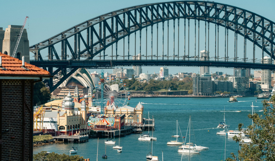 Steady ASX unswayed by renewed Wall St tech boost