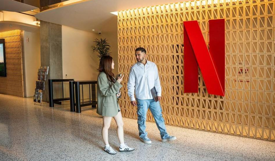 Netflix shares slide 8% after hours despite profit beat