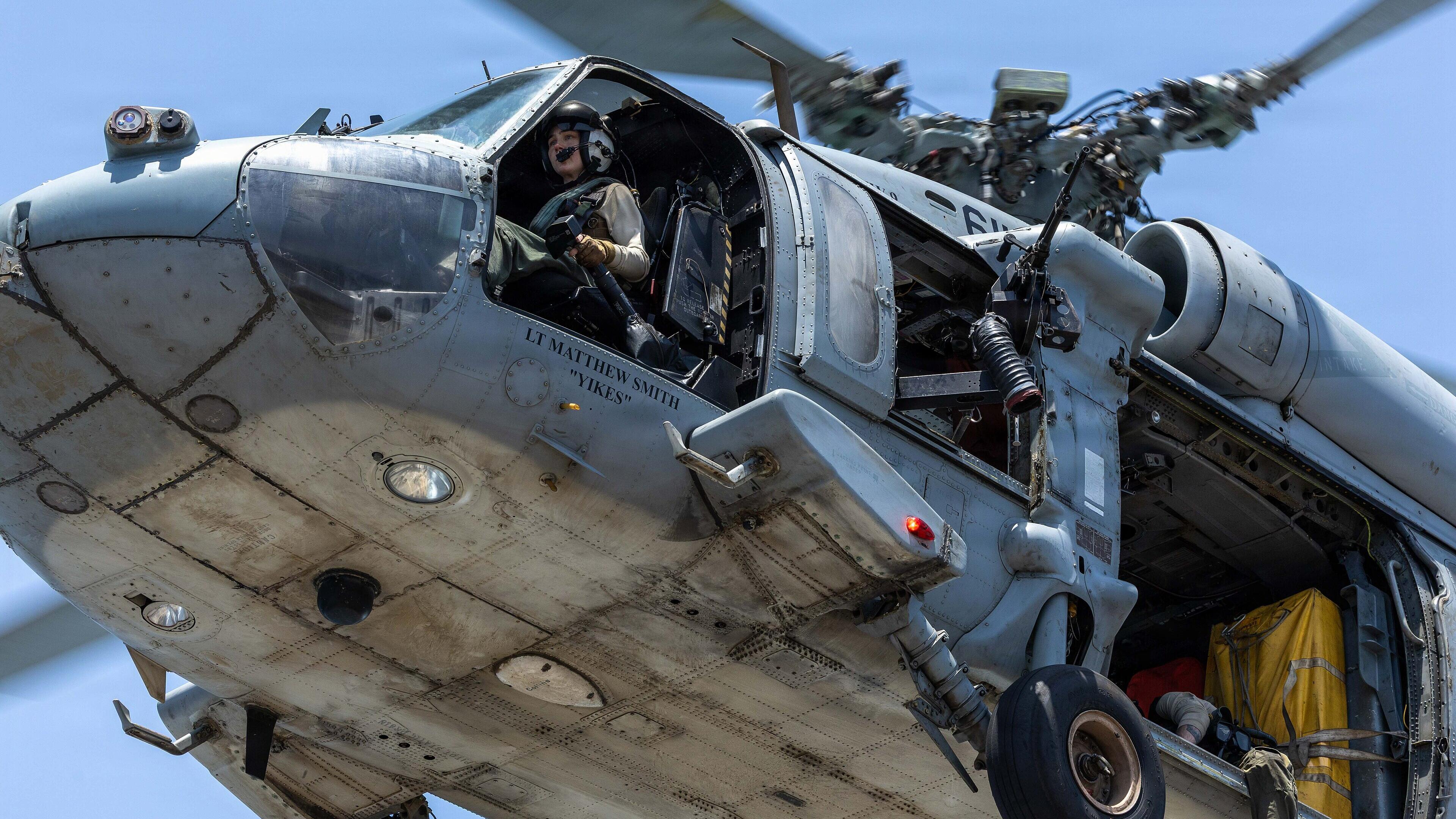 US launches fresh Iran strikes after troop deaths