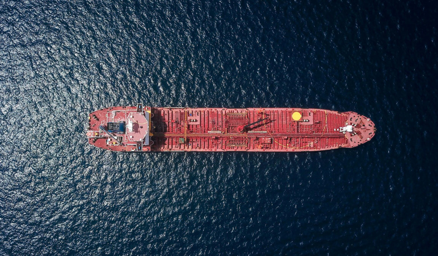 Oil extends rally amid M.East supply risks