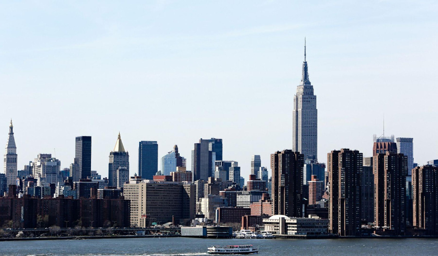Wall St mixed as tech earnings take centre stage