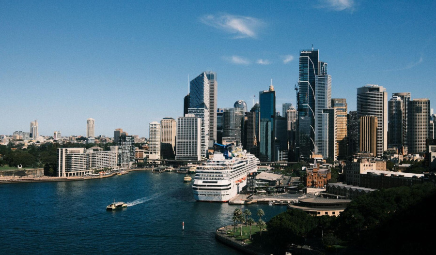 ASX set to fall as M.East uncertainty persists