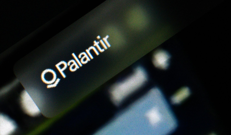 Palantir raises revenue outlook after earnings beat