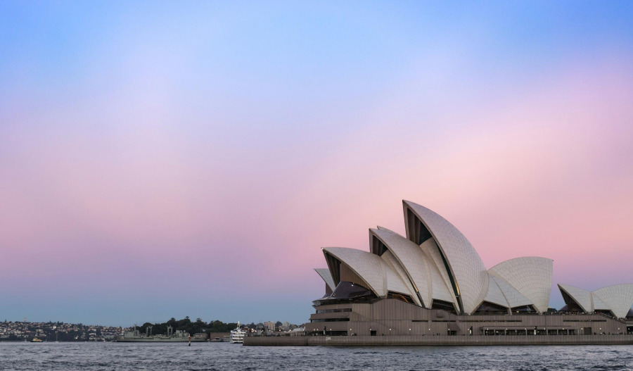 ASX climbs 1.4% as tech leads gains