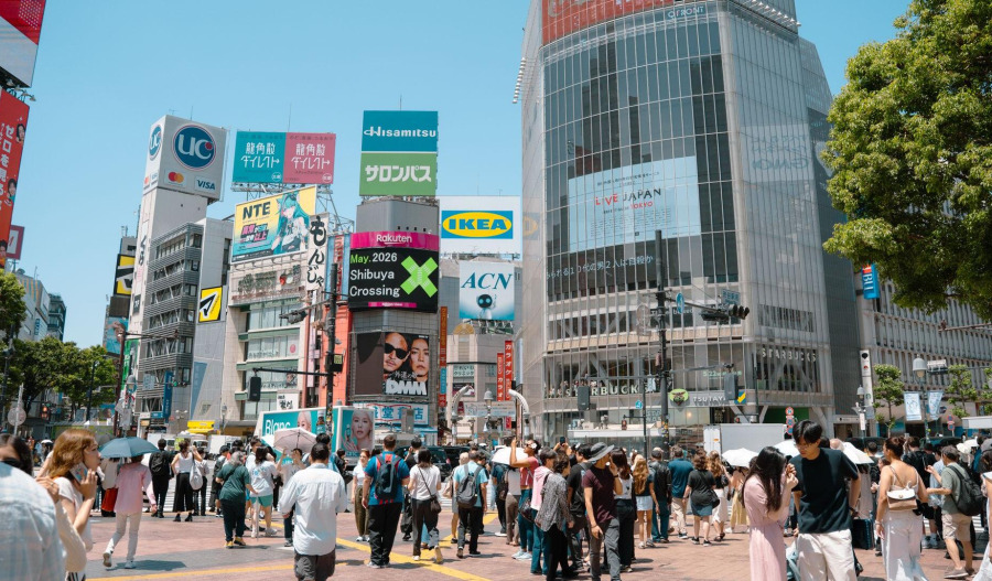APAC markets diverge; Asian tech stocks retreat
