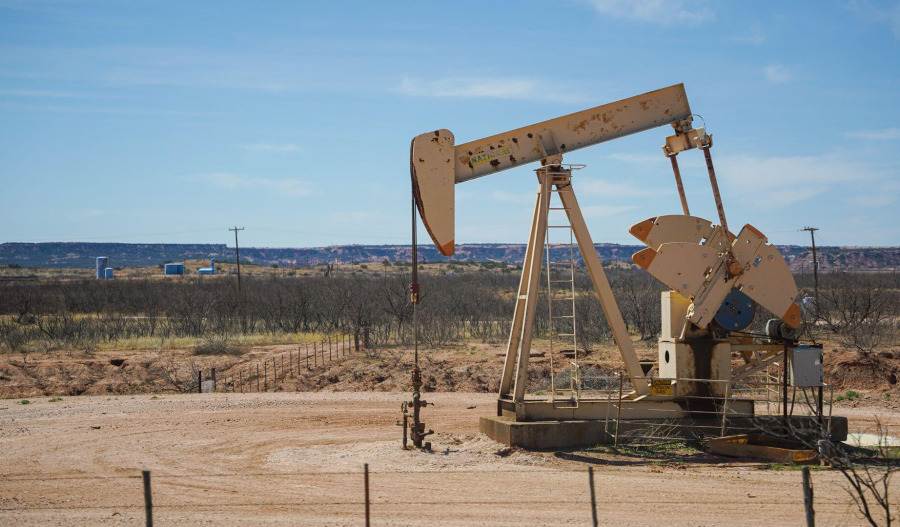 Oil rises amid renewed Hormuz uncertainties