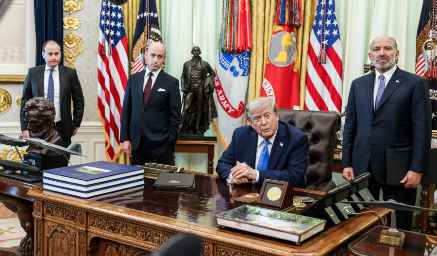 Hormuz deal hopes fade as Trump demands reparations