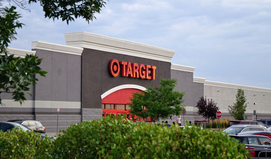 Target turnaround gains on tariff refund boost
