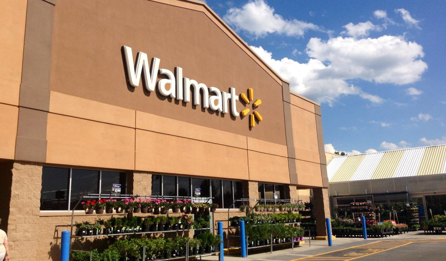 Walmart tumbles 9.2%; outlook misses expectations